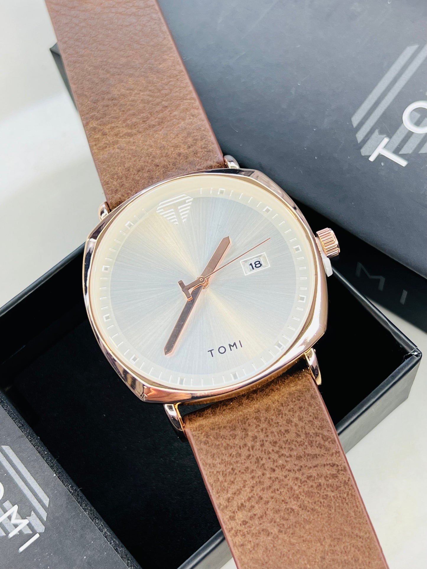 Tomi Brown White Sleek Dial Watch