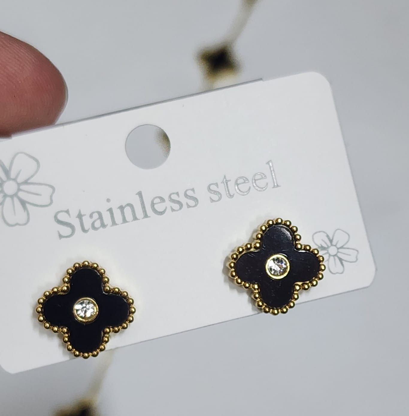 `Elegant Black Clover Bracelet & Stud Earrings Set - Gold Plated
